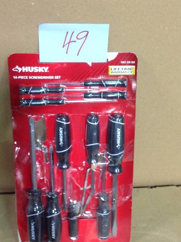 lot 49 image: Husky Screwdriver Set (14-Piece) in good condition
