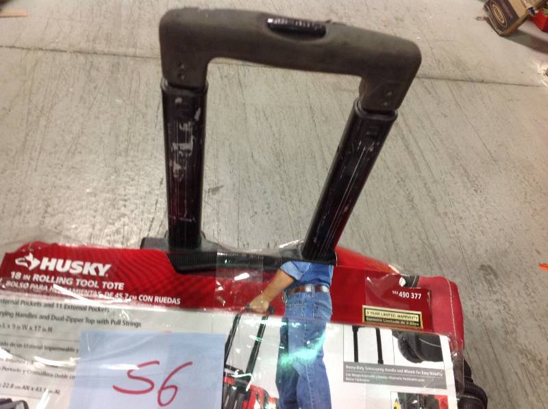 lot 56 image: Husky GP-43196N13 18 in. Rolling Tool Toten used