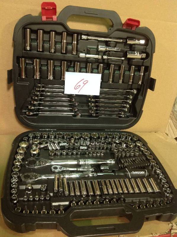 lot 69 image: Husky Mechanics Tool Set (230-Piece) in good condition