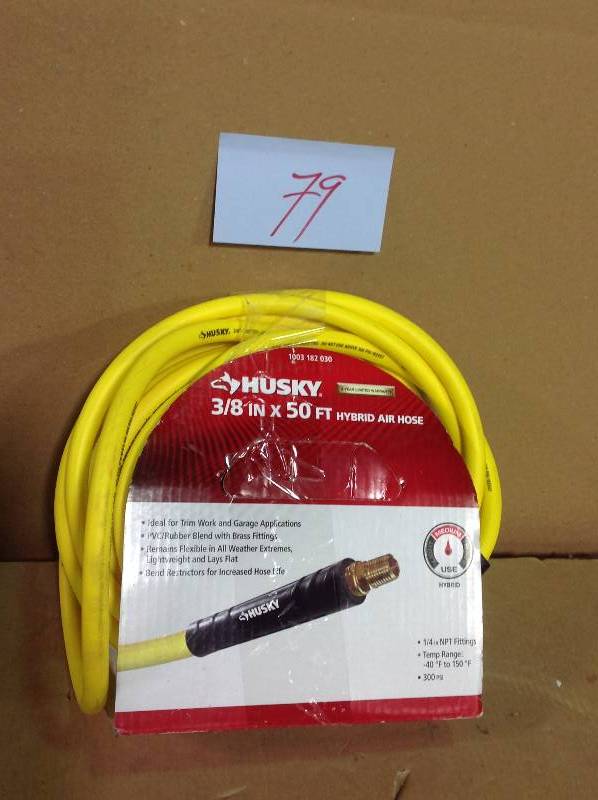 lot 79 image: Husky 38 in. x 50 ft. Hybrid Air Hose in good condition