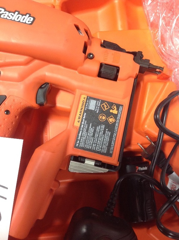 lot 110 image: Paslode Cordless 18-Gauge Lithium-Ion Brad Nailer in good conditions