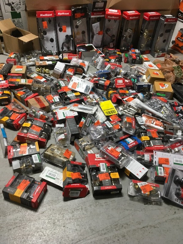 lot 116 image: WHOLESALE MIXED LOT OF RETURNS harware and locks all various conditions