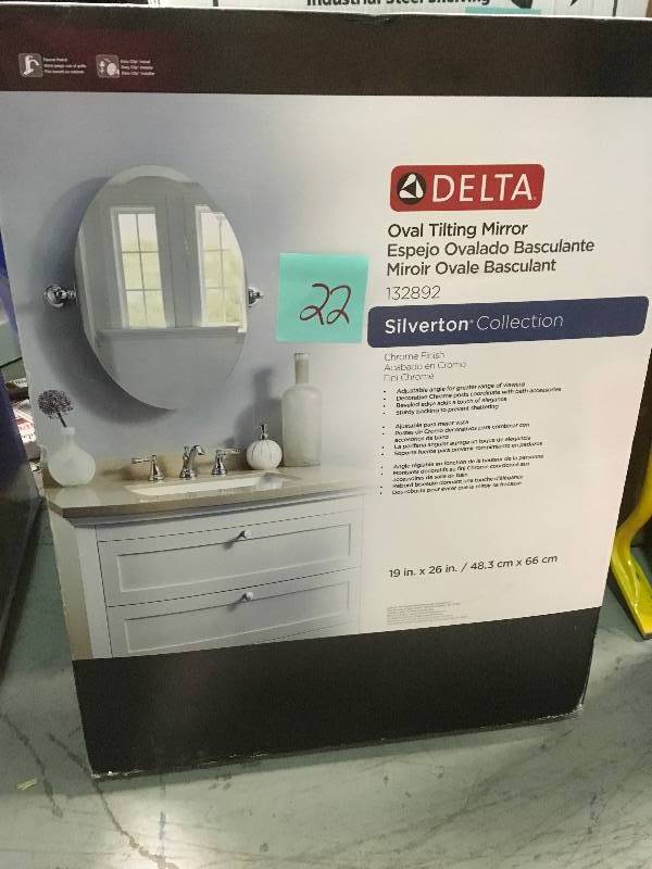 Delta Silverton 26 in. H x 22 in. W Single Wall Mirror in Chrome  in good condition