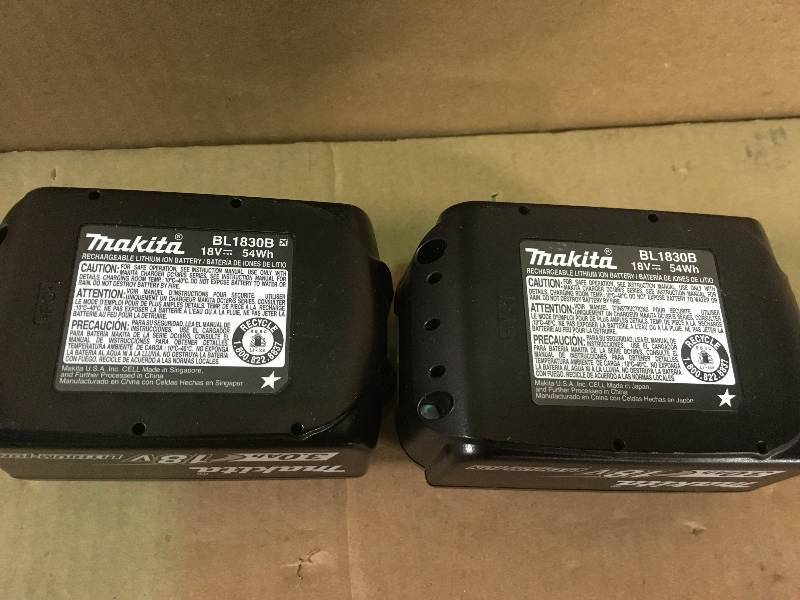Makita 18-Volt LXT Lithium-Ion High Capacity Battery Pack 3.0Ah QTY 2  in good condition