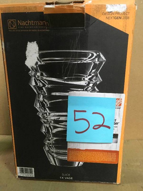 Nachtmann Slice 11 in. Crystal Decorative Vase in Clear  in good condition