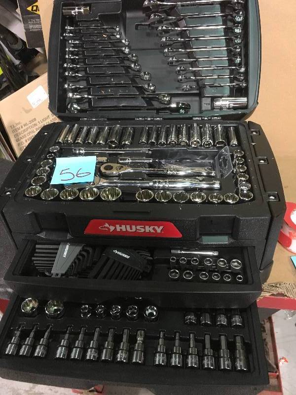 Husky Mechanics Tool Set (268-Piece)  in good condition