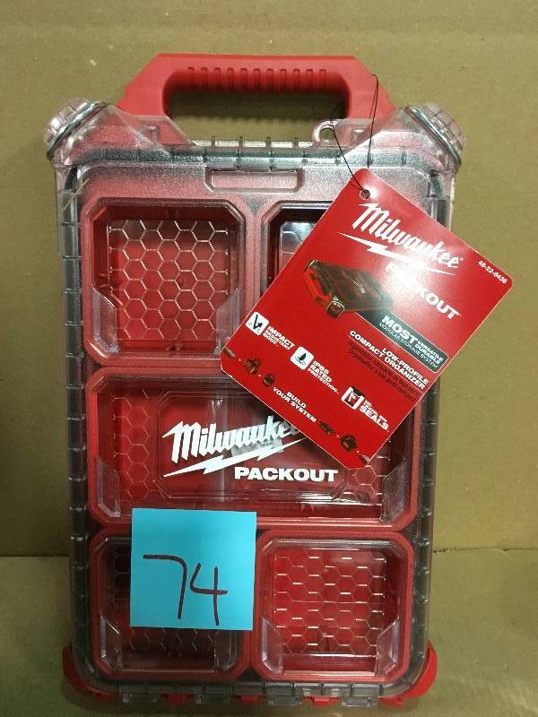 Milwaukee PACKOUT 5-Compartment Low-Profile Compact Small Parts Organizer not used