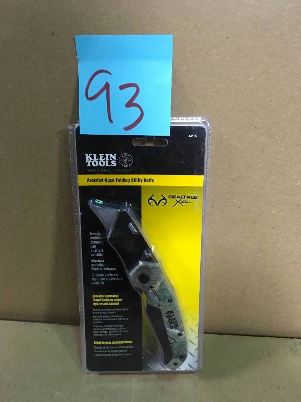 Klein Tools 6 in. Camo Assisted Open Folding Utility Knife  in good condition