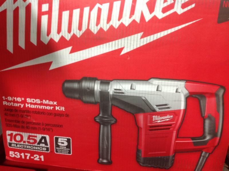 Milwaukee 1-916 in. SDS-Max Rotary Hammer in good conditions