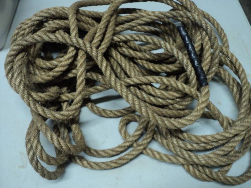 lot 19 image: Rope...