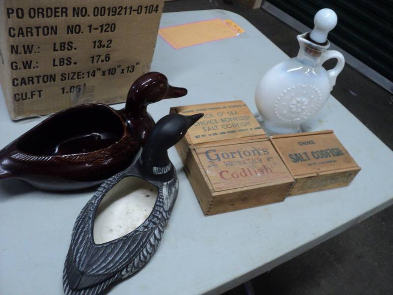lot 35 image: 2 Duck Planters, 3 Antique Salt Cod...