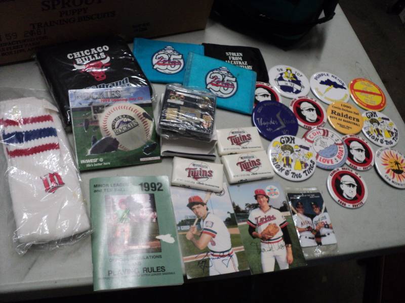 lot 50 image: Twins Collectibles and more...