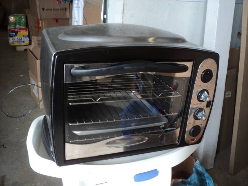 lot 101 image: Convection Oven...