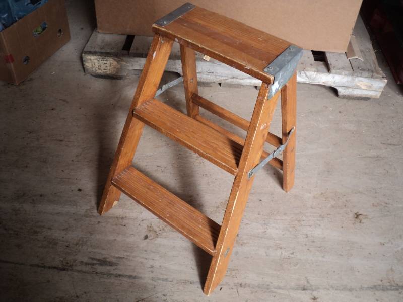 lot 104 image: 3 Step Wooden Ladder...