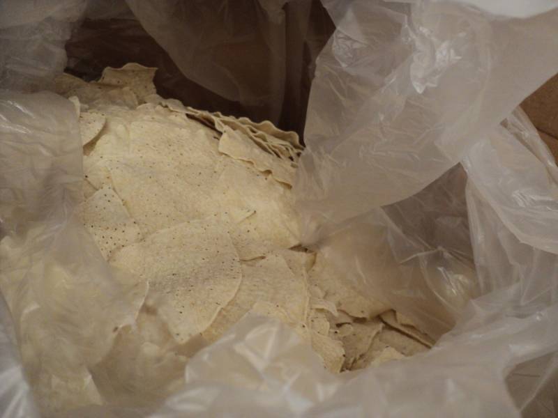 lot 115 image: 1 - 25 lb box of Pre Cut Unfried Wh...