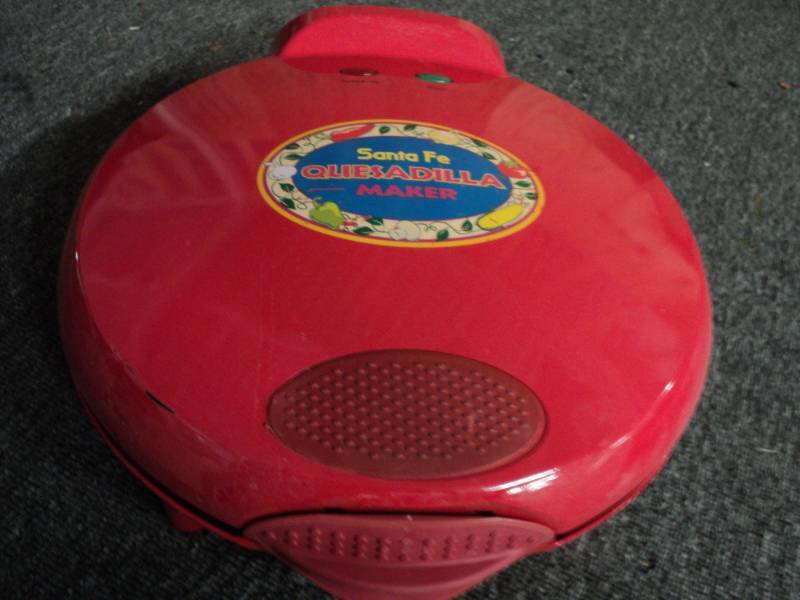 lot 185 image: Santa Fe Quesadilla Maker...