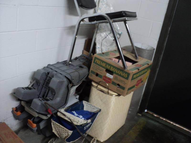 lot 191 image: Lot of unclaimed Items...