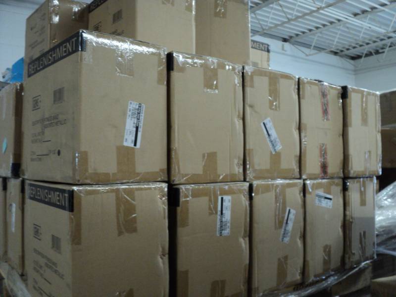 lot 192 image: Pallet of Gems, Fitness Bands, Asso...