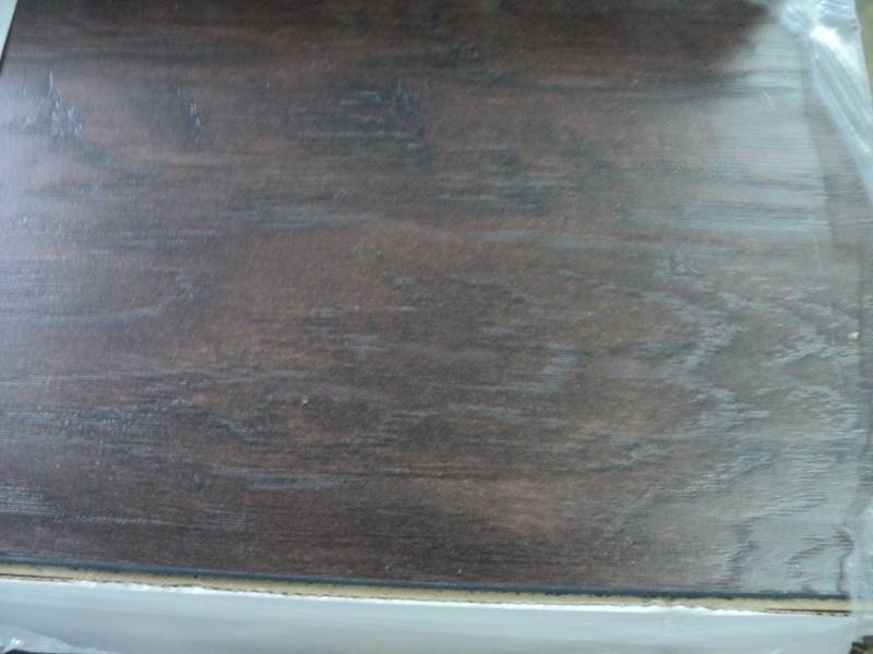 lot 211 image: 8 Cases Laminate Flooring 21.48 sq ...