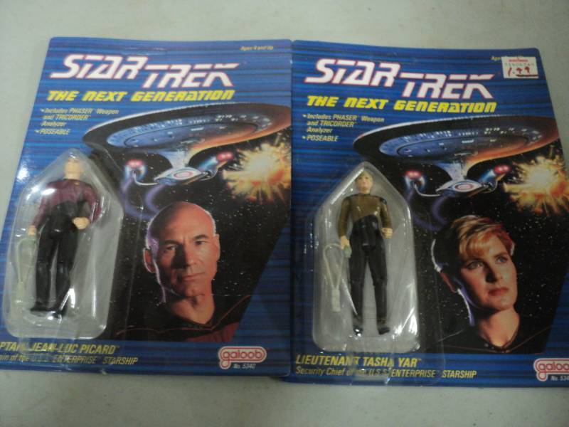 lot 220 image: Star Trek The Next Generation Posea...