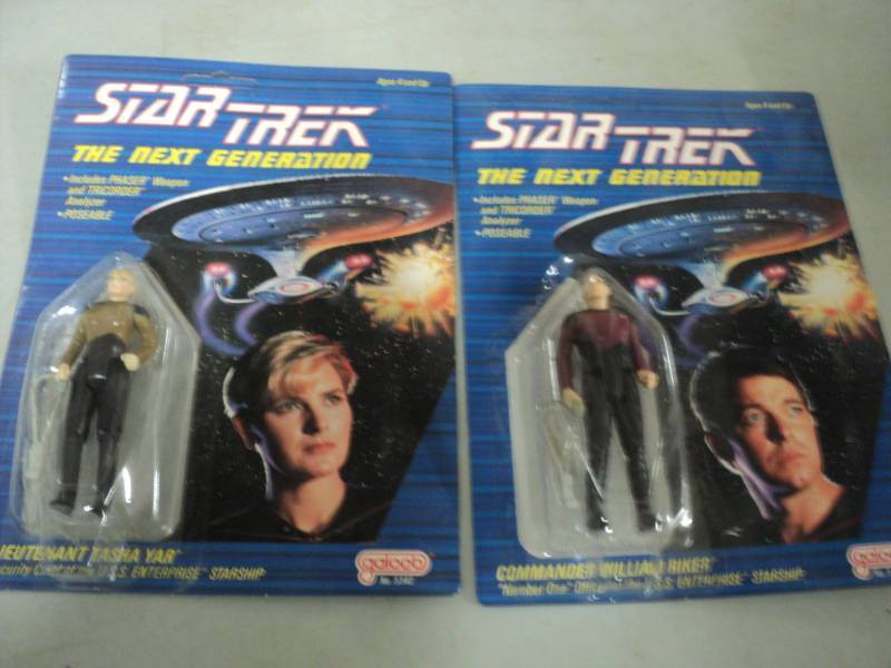 lot 226 image: Star Trek The Next Generation Posea...