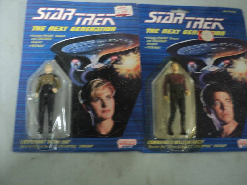 lot 227 image: Star Trek The Next Generation Posea...