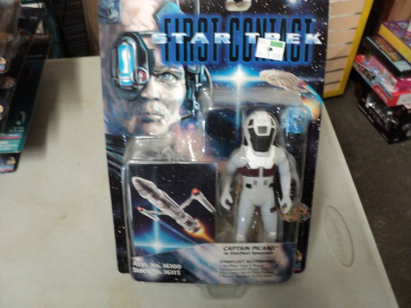 lot 254 image: Star Trek Collectibles...