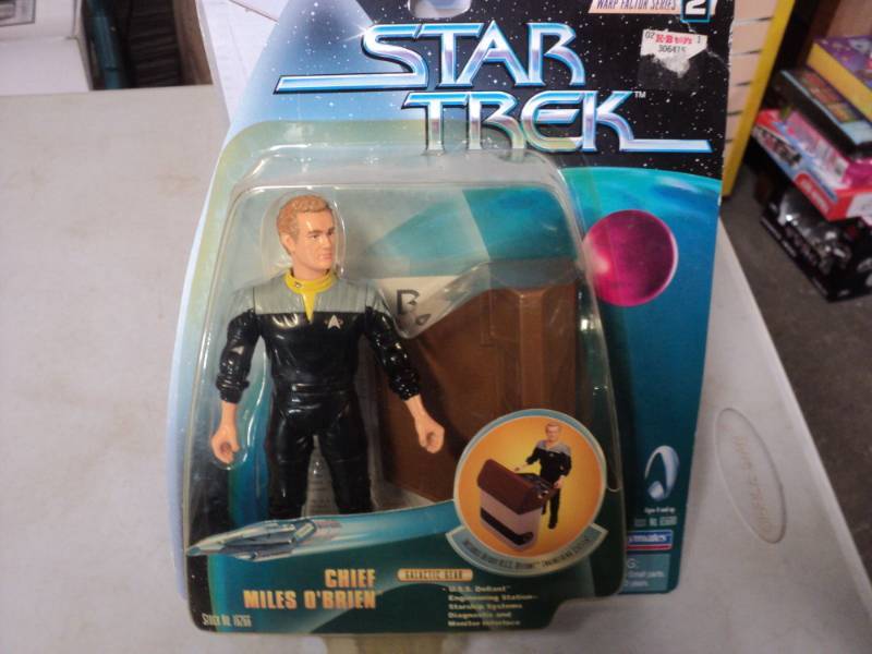 lot 265 image: Star Trek Collectibles...