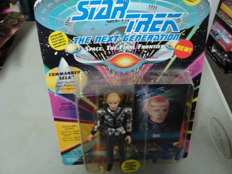lot 271 image: Star Trek Collectibles...
