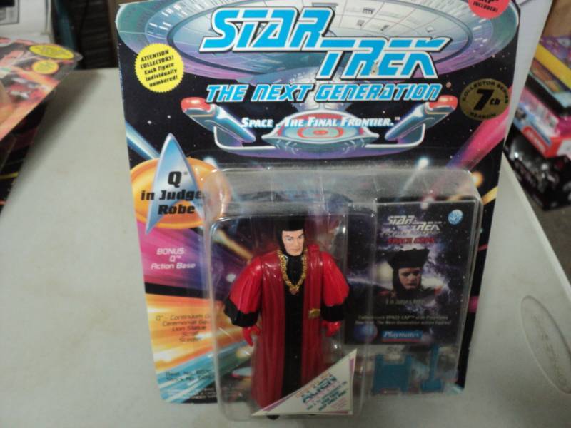 lot 279 image: Star Trek Collectibles...