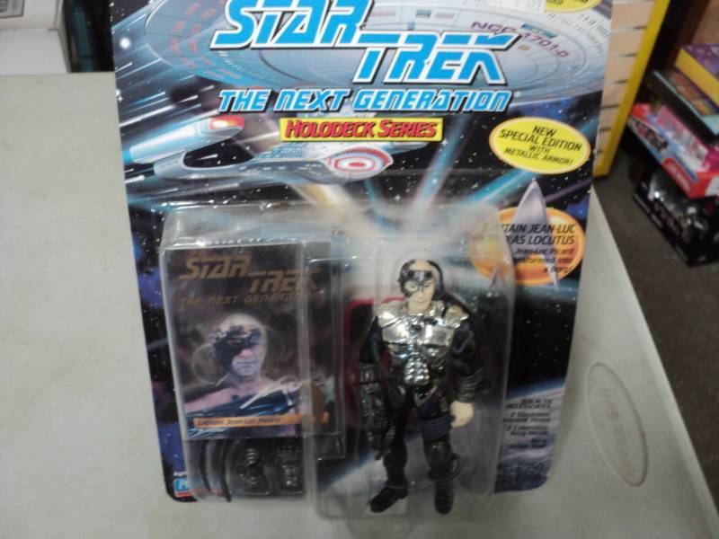 lot 284 image: Star Trek Collectibles...