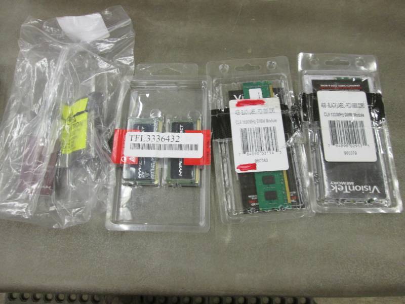 lot 102 image: Assorted Memory Kits...