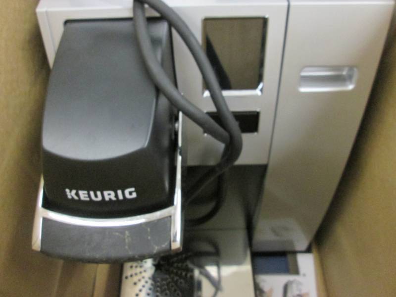 lot 117 image: Keurig K150 Single Cup Brewing Syst...