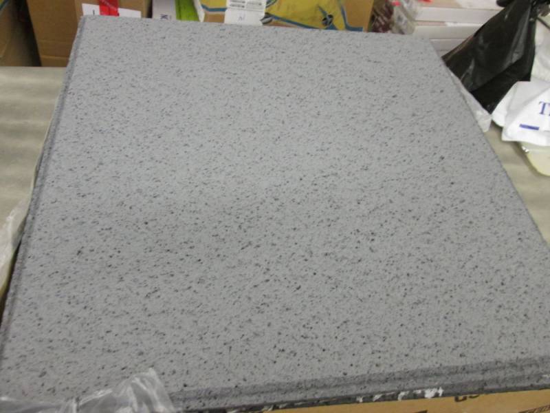 lot 157 image: 7 Cases USG 414 Frost ClimaPlus Cei...