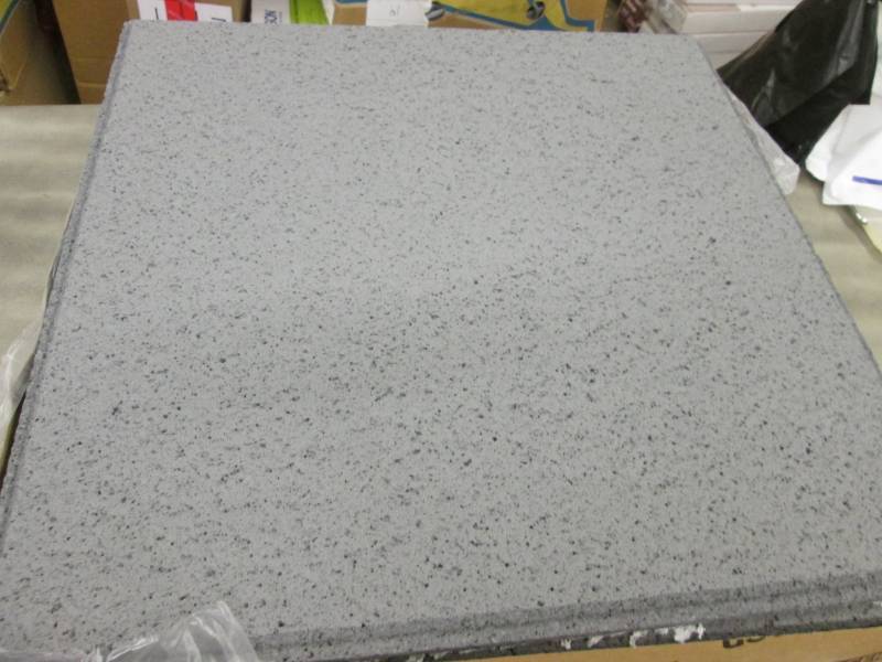 lot 165 image: 7 Cases USG 414 Frost ClimaPlus Cei...