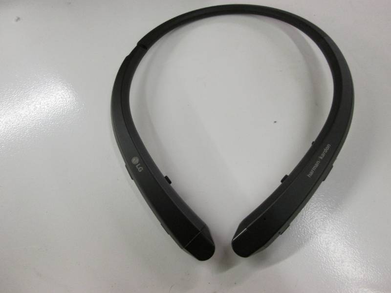 lot 182 image: LG Headset...