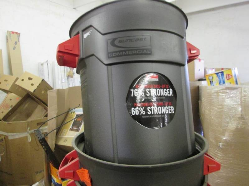 lot 230 image: Lot of 2-Suncast Commercial 32 Gall...