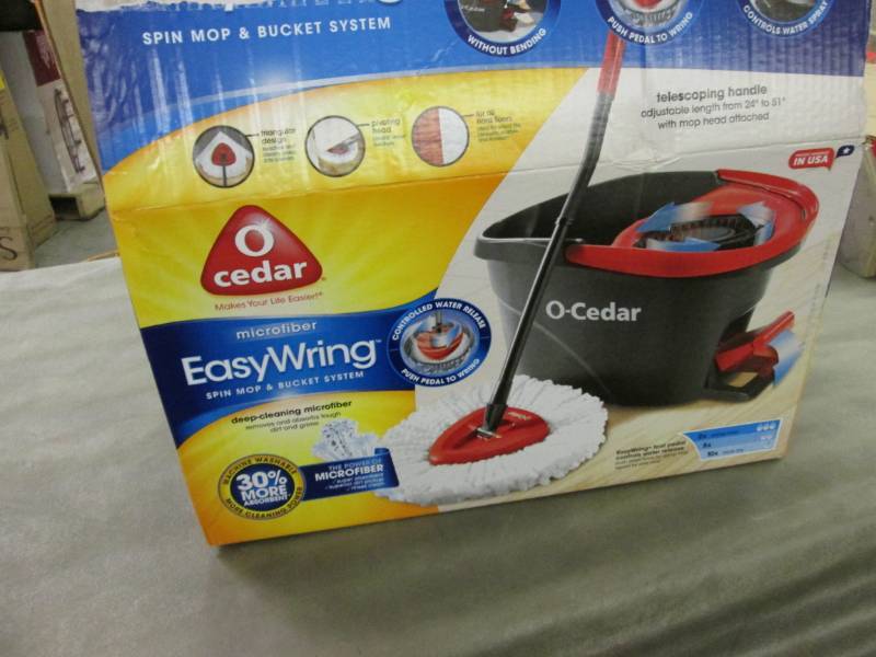 lot 236 image: O Cedar Easy Wring Spin Mop & Bucke...