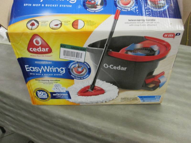 lot 240 image: O Cedar Easy Wring Spin Mop & Bucke...