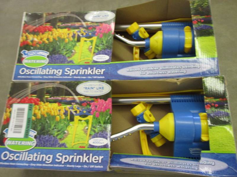 lot 270 image: Lot of 2 Oscillating Sprinklers wit...