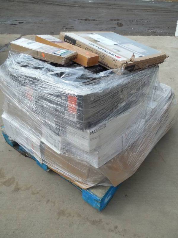PALLET LOT OF FLOORING ITEMS - TILE