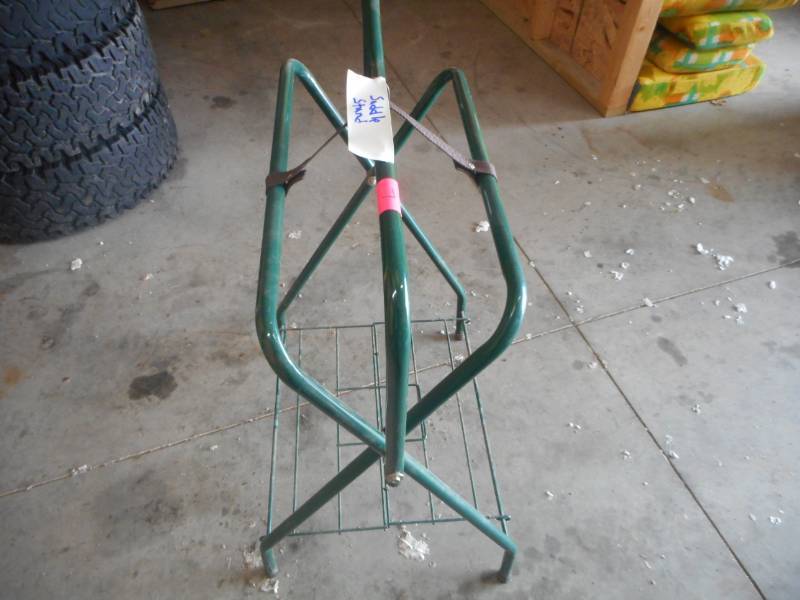 Saddle Stand