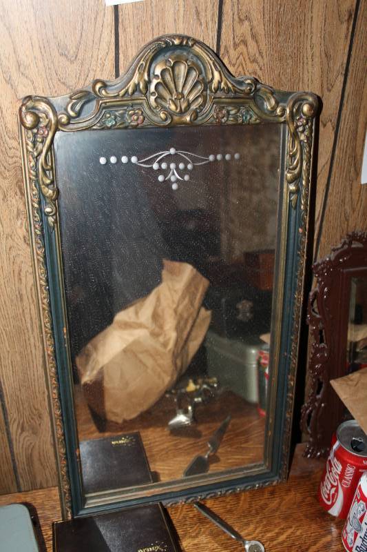 lot 68 image: Picture Frames and Pictures