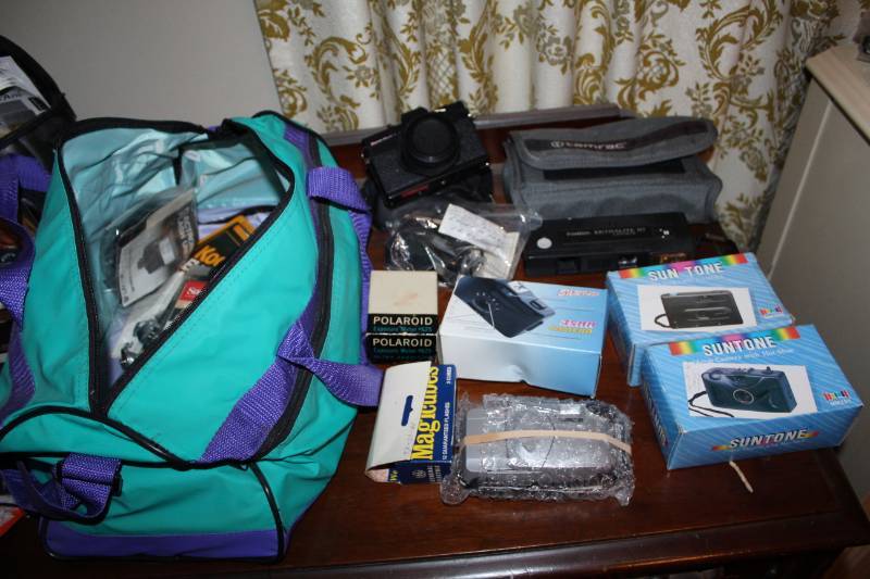 lot 22 image: Cameras and Accessories, Camera Bag