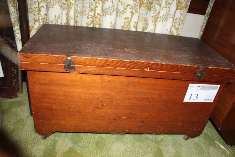 lot 13 image: Rolling Wood Chest with Flip Lid and Latches