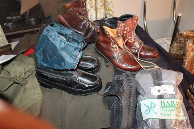 lot 49 image: Mens Boots, Leather Boots, Snow Boots