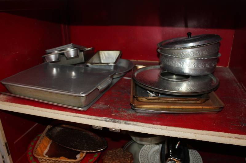 lot 151 image: Cookie Sheets, Cake Pan, Bread Pan, Cupcake Pans