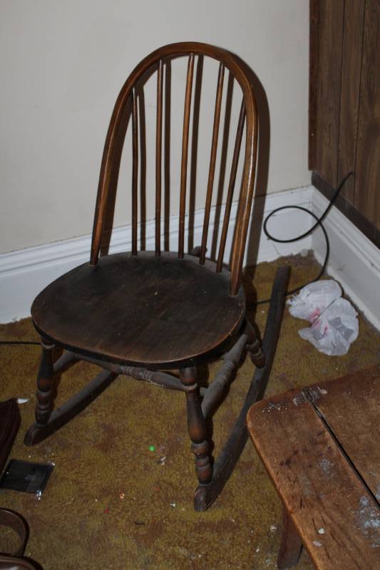 lot 93 image: Wood Rocking Chair