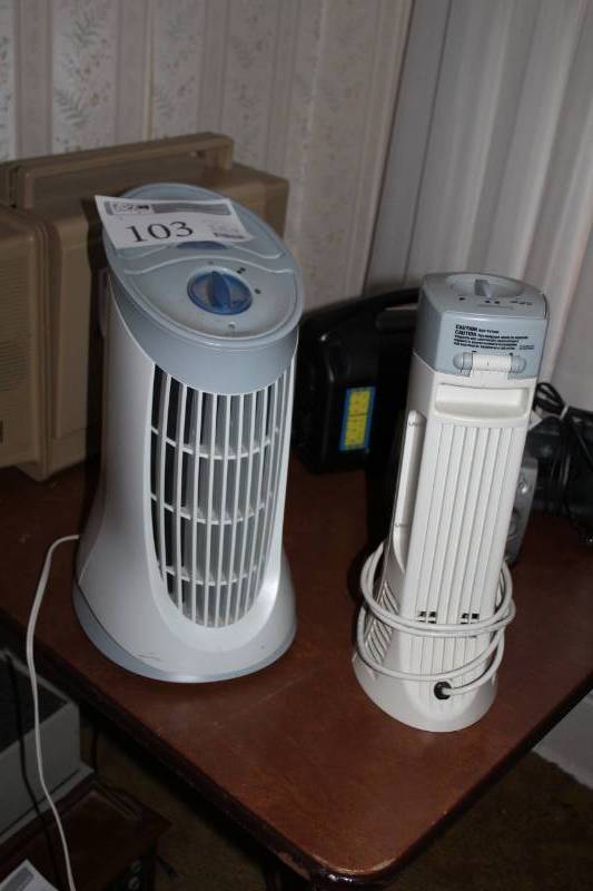 lot 103 image: LifeWise Compact Air Purifier, Environizer Air Purifier