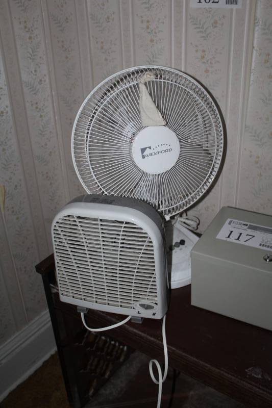 lot 102 image: 9-inch Box Fan, Wexford 3-speed Table Fan